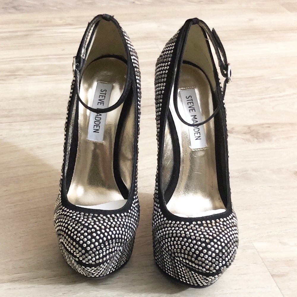 NWOT Steve Madden Gossip Pump with rhinestones. - Picture 1 of 9